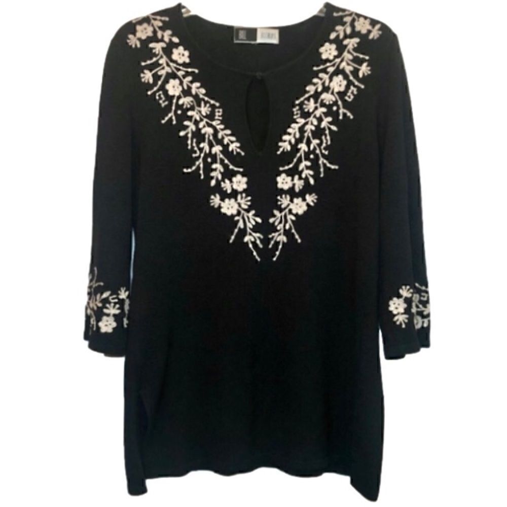 Bill Blass Vintage Embroidered Tunic Sweater in Black/Cream Estimated Size M
